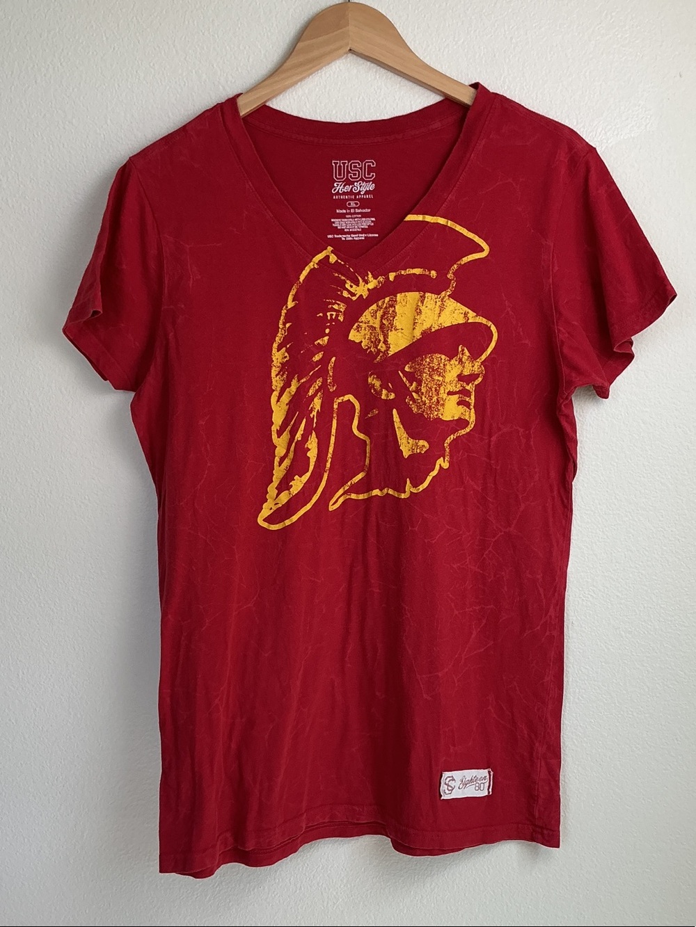 USC Her Style Women's XL V-Neck T-Shirt Red Mineral Wash Tommy Trojan